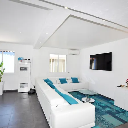 בית נופש 4 Bedroom Gorgeous In קאנט אן רוסיון